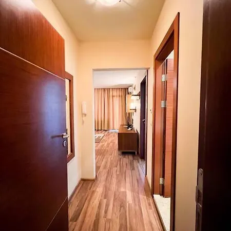 Апартамент Peaceful Getaway @ Iglika Complex + Parking *