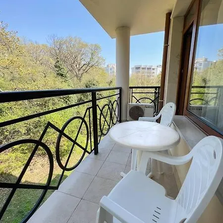 Peaceful Getaway @ Iglika Complex + Parking Apartment Goldstrand