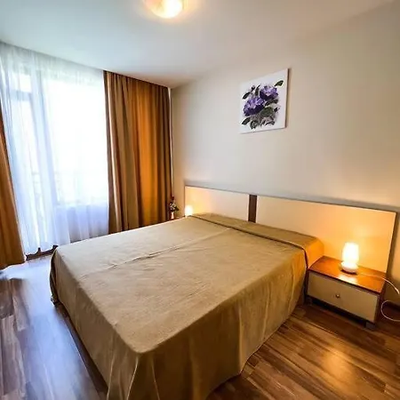 Peaceful Getaway @ Iglika Complex + Parking アパート *